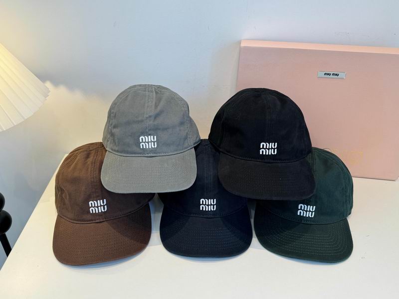 Miumiu cap dx55